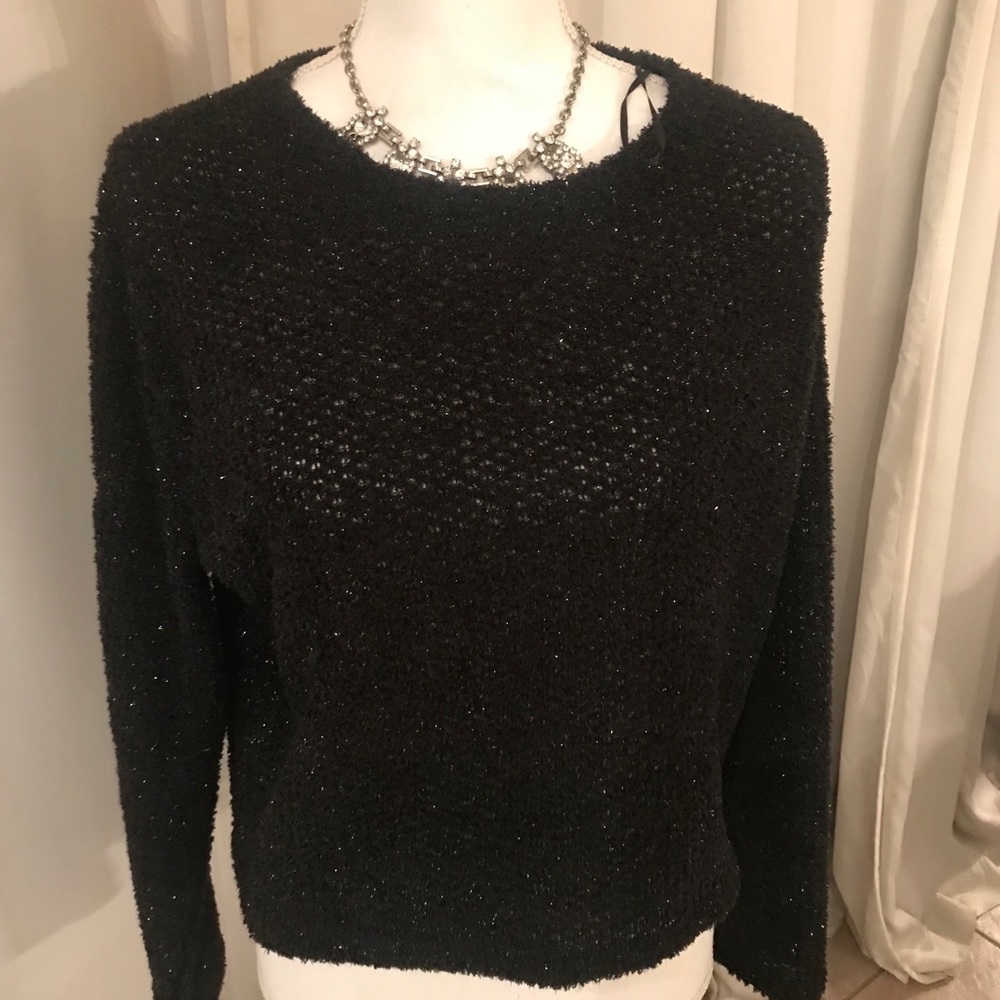 ‼️Divided Black Sweater Short with glitter size M
